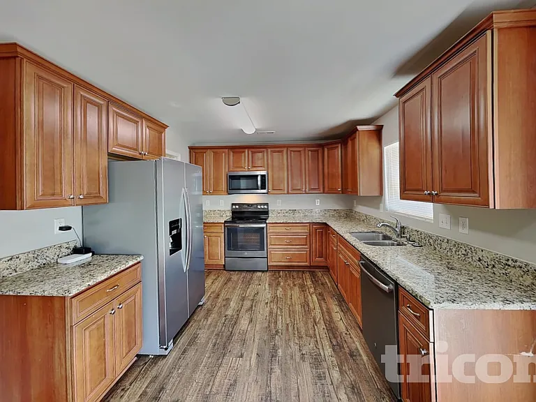 4003 Larkhaven Village Dr — Photo 6