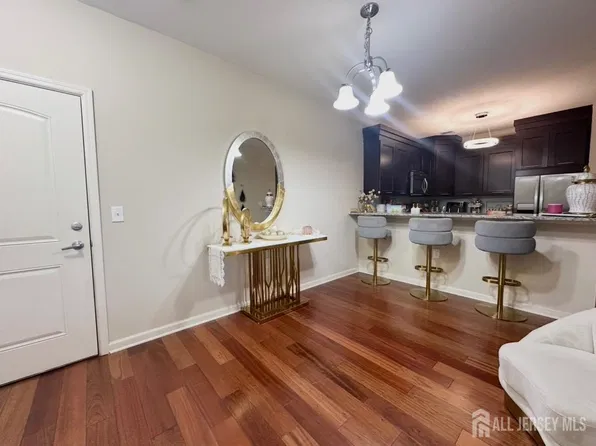 102 E Elizabeth Ave APT 412, Linden, NJ 07036