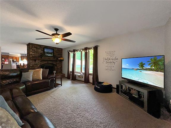 4th image of 306 S 22nd St