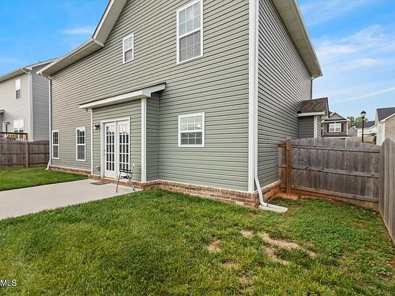 2nd image of 3030 Lazy River Dr