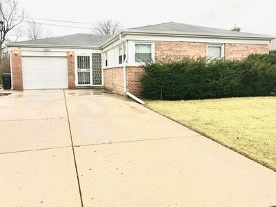 4149 Church St, Skokie, IL, 60076