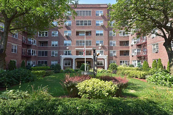 Sold by Argent Advisors LLC | media 11