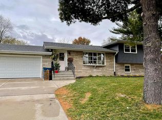 8740 Patterson St, Saint John, IN 46373
