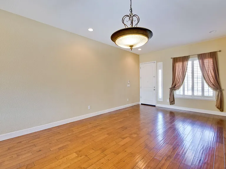 3027 Mousa Ct — Photo 32