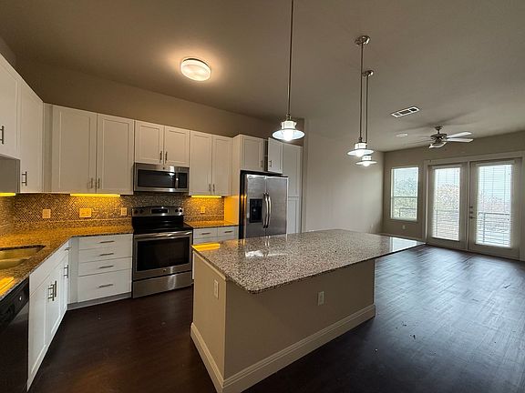 2nd image of 801 & 908 N Bishop Ave #2-301