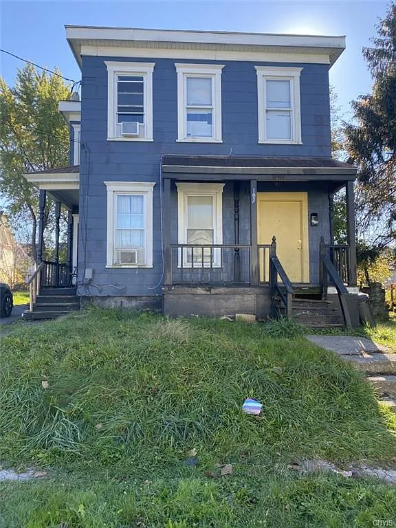 102 Elizabeth St photo 1