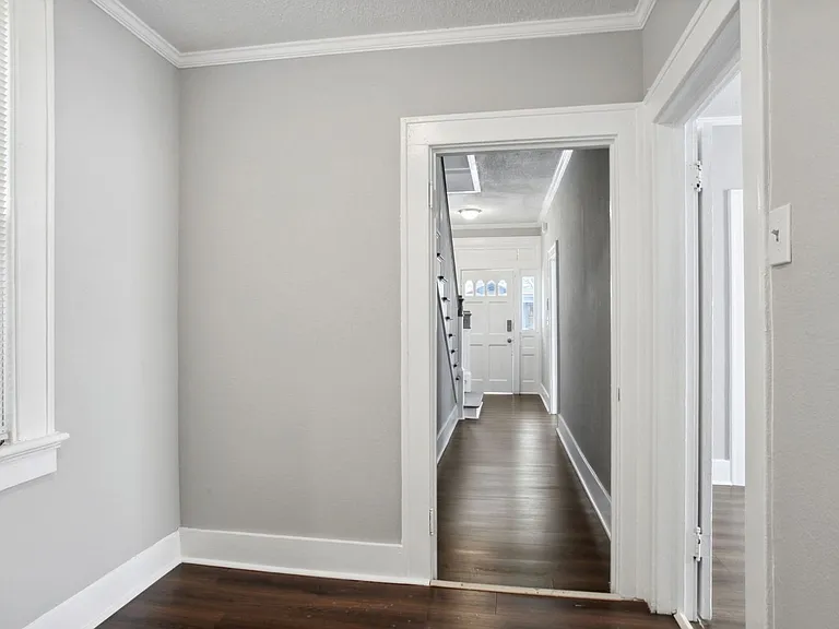 815 E Bolton St — Photo 12