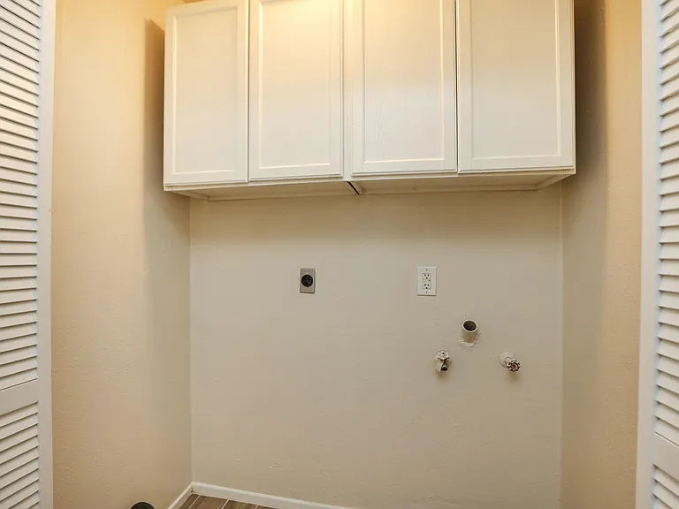 22318 Fincastle Dr — Photo 20