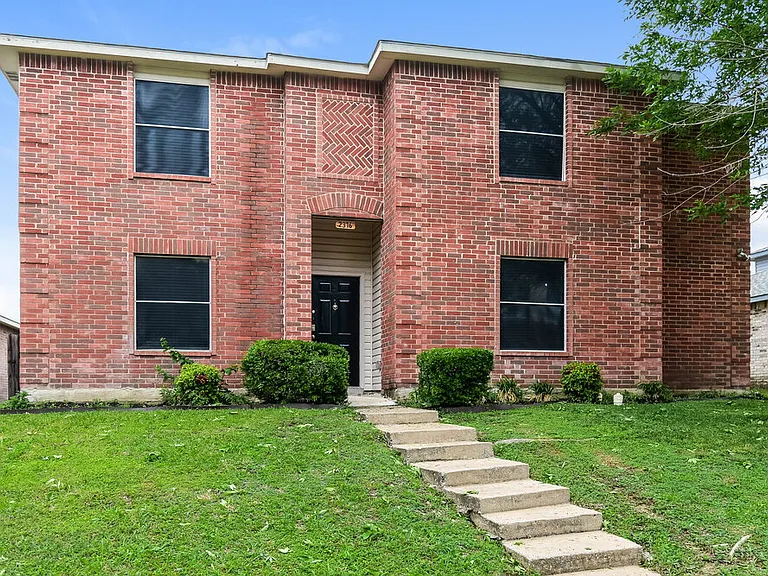 2316 Graystone Dr — Photo 4