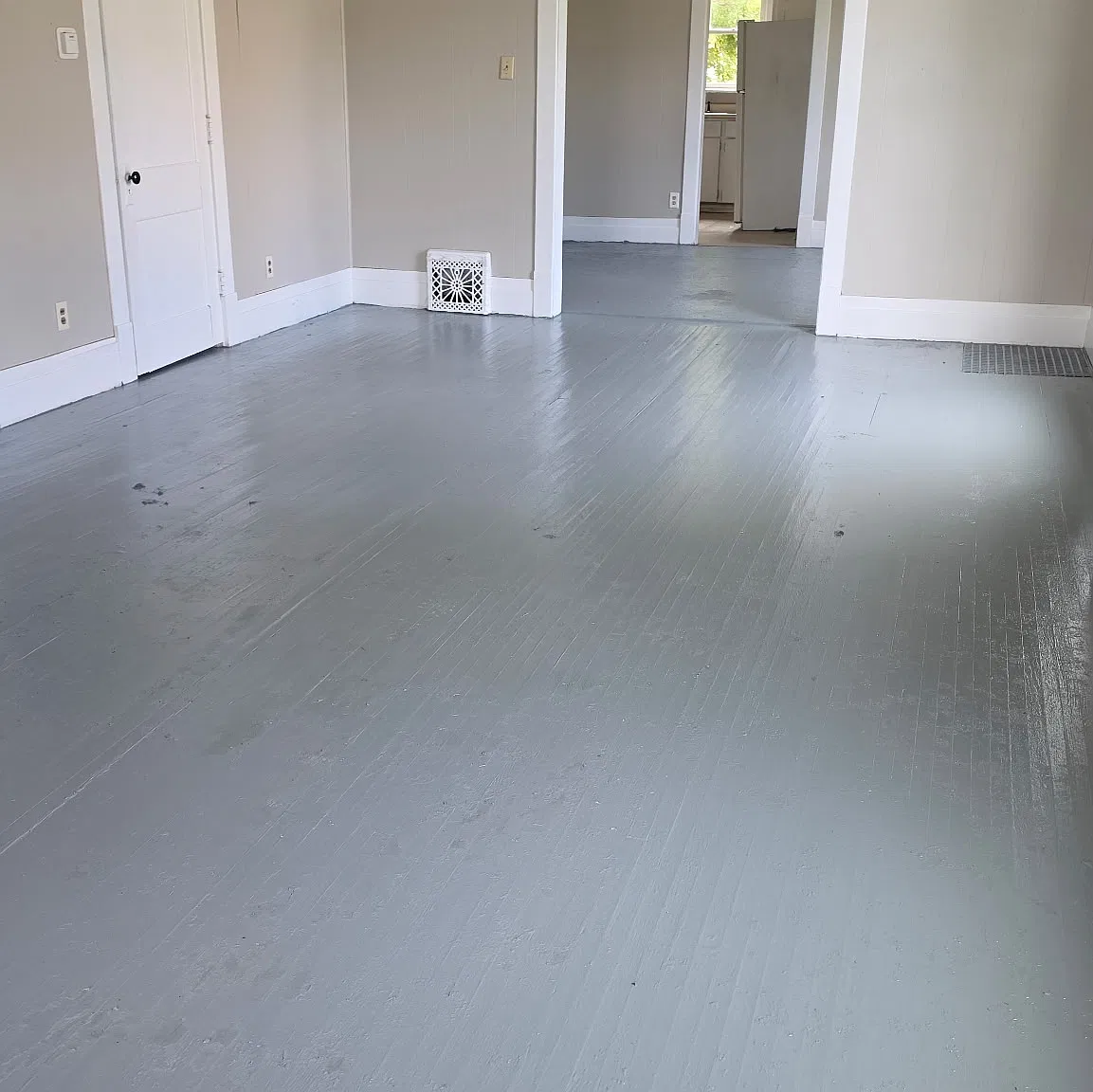 4 bed, 1.5 bath, $1,500 — Photo 2