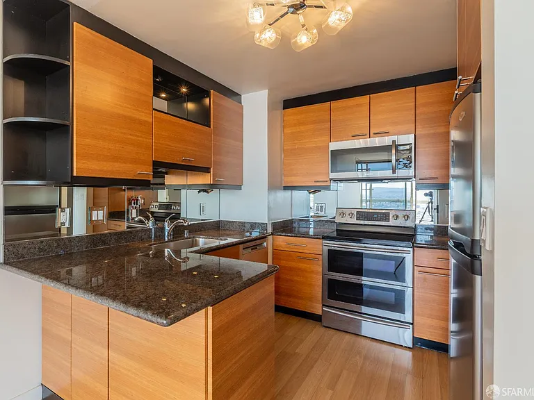 2200 Sacramento St #1401 — Photo 4