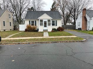 68 Grandview St, Springfield, MA 01118