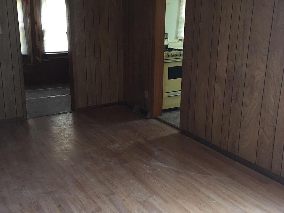 2nd image of 3903 SW 9th St