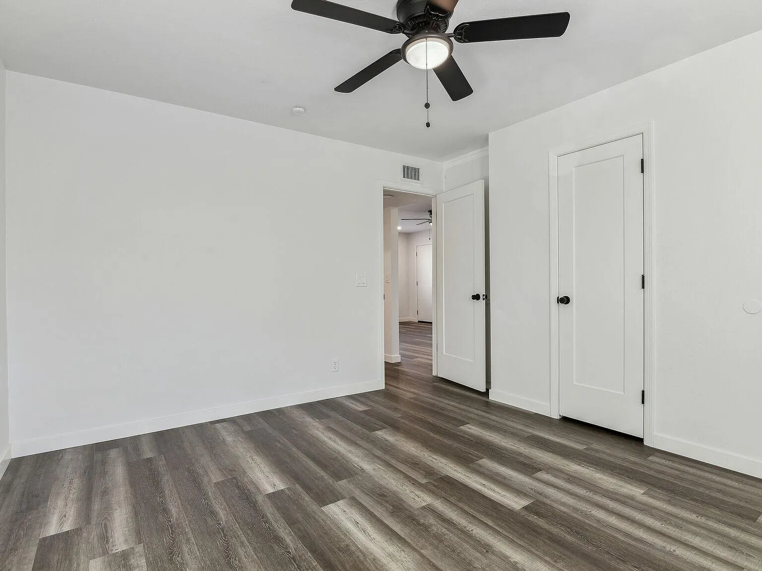 2 bed, 850 sqft, $1,745 — Photo 3
