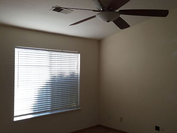5th image of 374 Shalako Dr