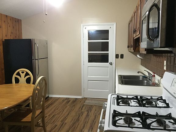 2nd image of 1324 Wilson Ave