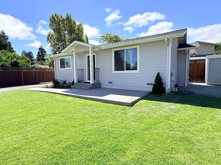 205 Barbara Ct #A — Photo 29