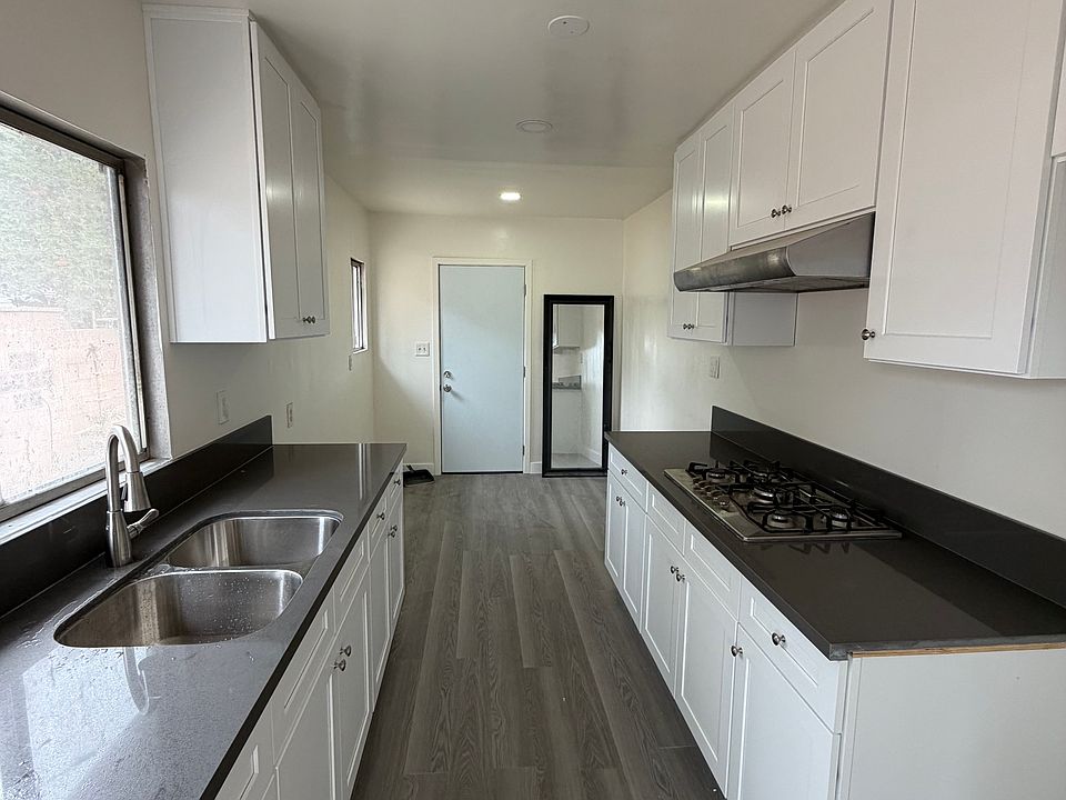 1st image of 212 N Pasadena Ave #212