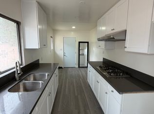 212 N Pasadena Ave #212, Azusa, CA 91702
