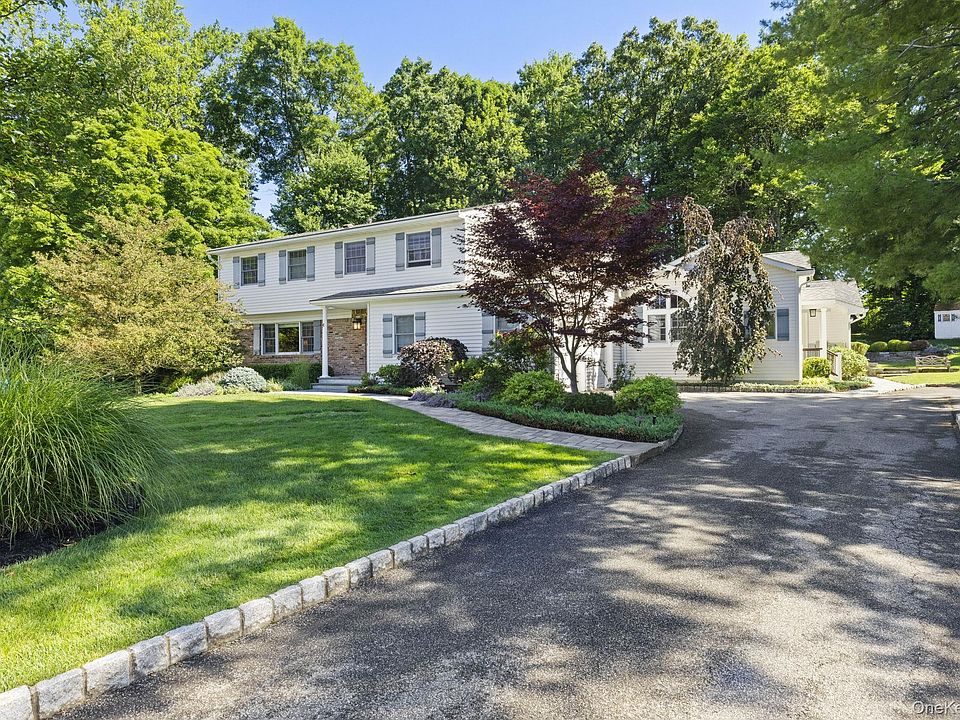 1st image of 4 Dolphin Road