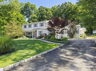 4 Dolphin Rd, New City, NY 10956