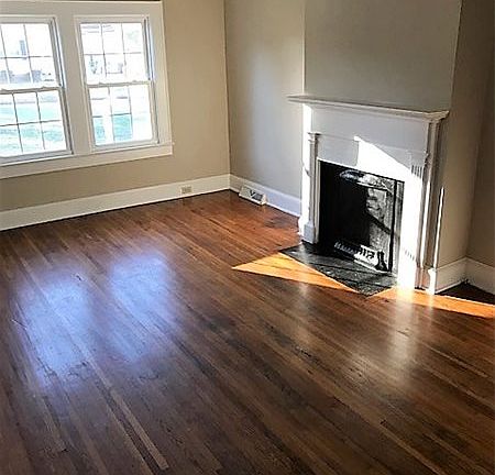 5th image of 406 Gaston Ave