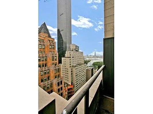 Sold by Corcoran | media 27