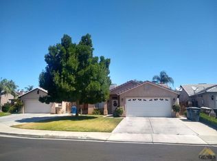 330 Misty Meadow Dr, Bakersfield, CA