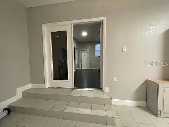 704 SW 6th St — Photo 13