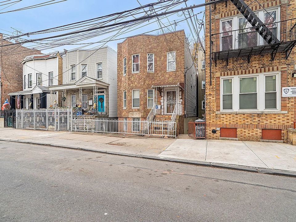 1st image of 1729 Melville St