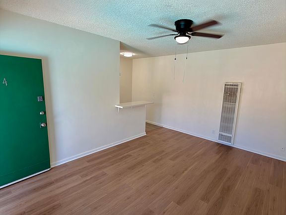 3rd image of 915 E Palmer Ave APT 4