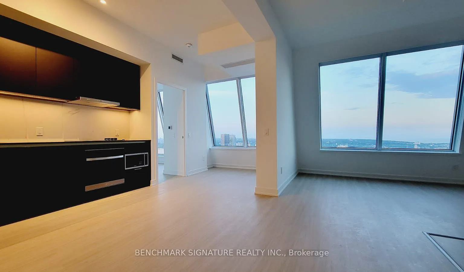 4 bed, $4,500 — Photo 3