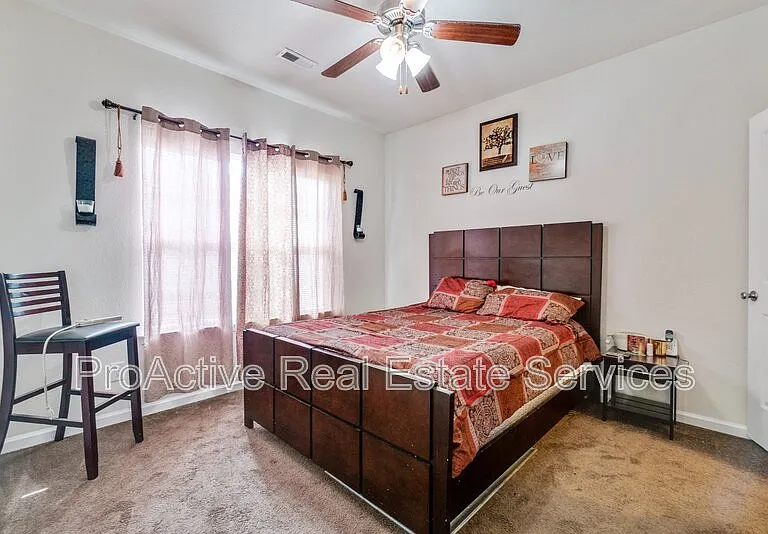 2104 Miller Ave — Photo 18