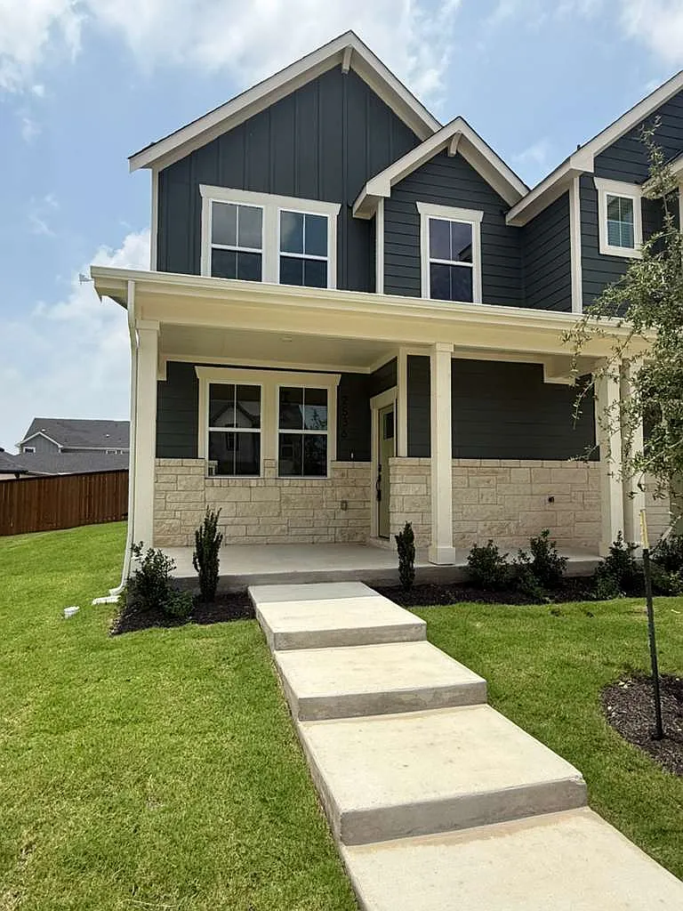 3 bed, 1757 sqft, $2,195 — Photo 2