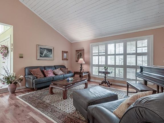 5th image of 14604 Dartmoor Ln