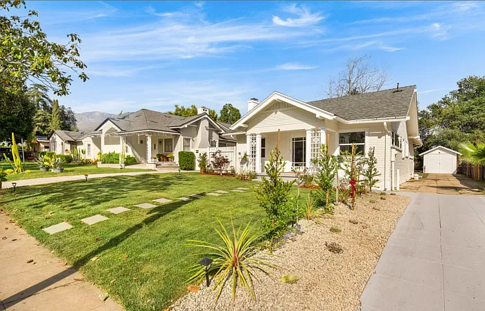 1166 N El Molino Ave — Photo 26