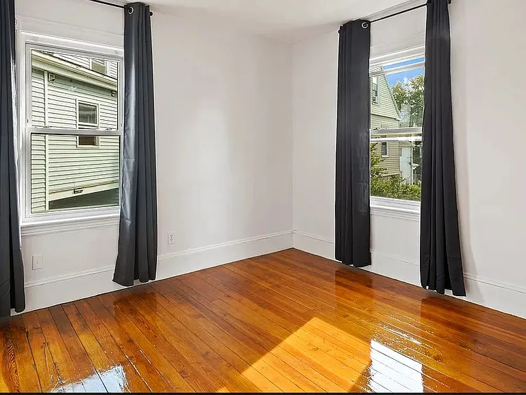 4 Haskell St #1A — Photo 11