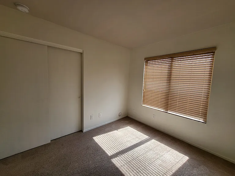 6914 W Phelps Rd — Photo 22
