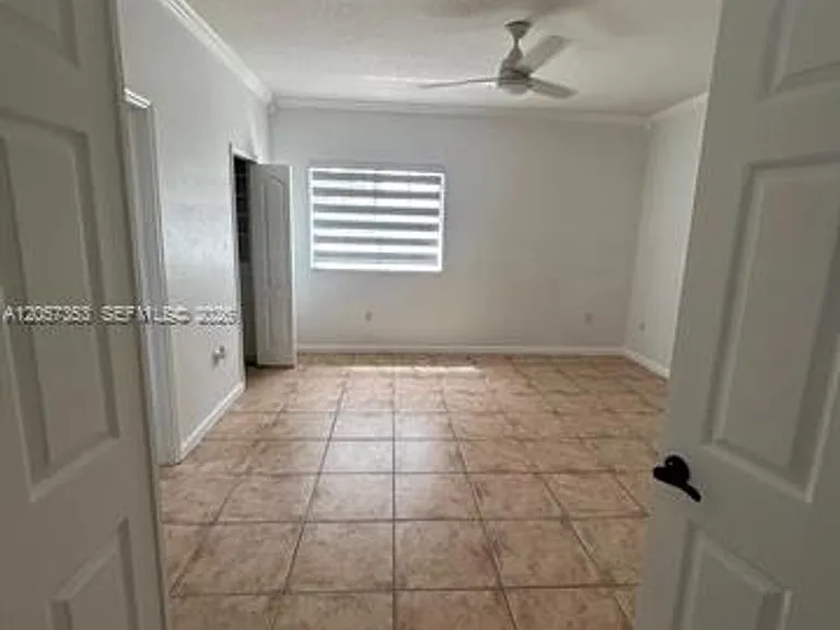 9117 NW 169th St #9117 — Photo 8