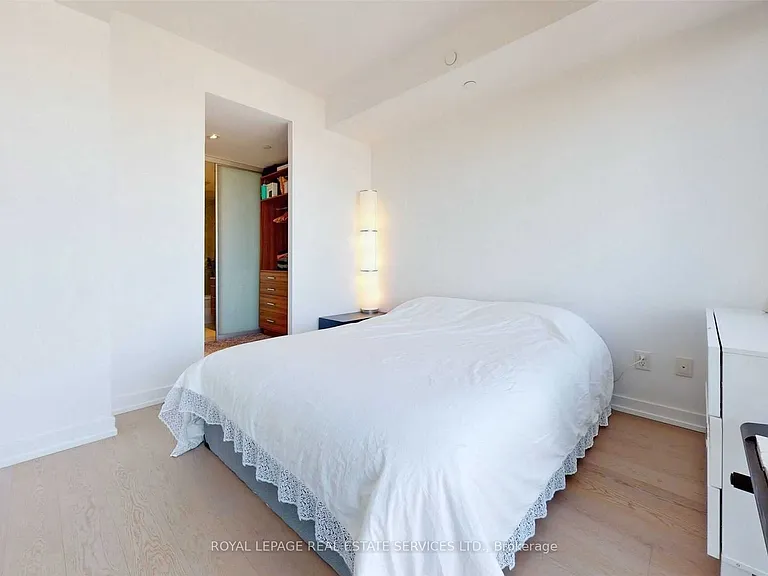488 University Ave #2703 — Photo 15