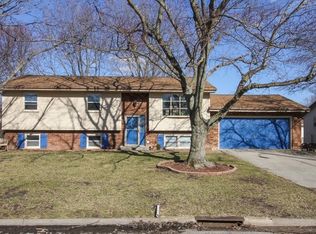 110 Cheltenham Dr, Normal, IL 61761