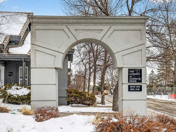 5616 14th Ave SW #24, Calgary, AB T3H 3P9