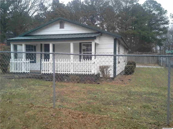 924 McDaniel St SE, Hartselle, AL 35640