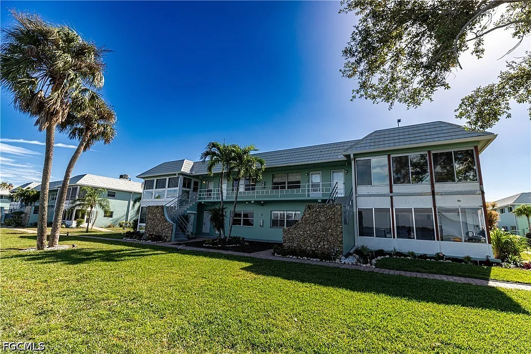 2 bed, 2.0 bath, 875 sqft, $1,700 — Photo 4