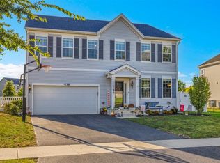 435 Fawn Dr, Oswego, IL 60543