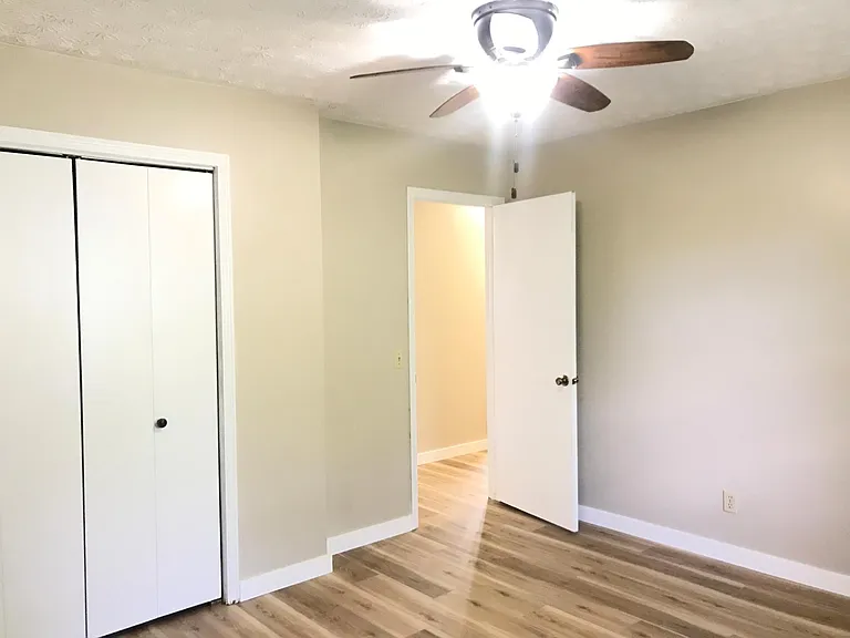 4455 S Glenn Ave — Photo 18