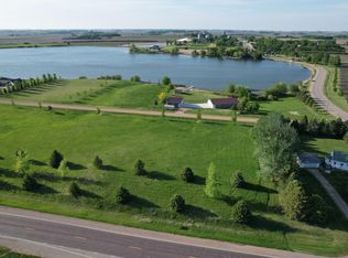 2 Summit Ln, Lake Wilson, MN 56151