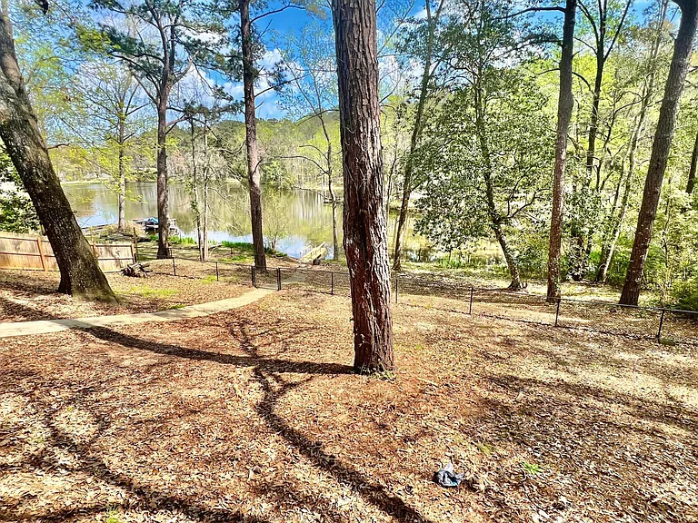 208 Timberlake Dr — Photo 7