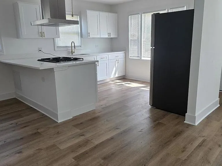 14916 Langley Ave — Photo 5