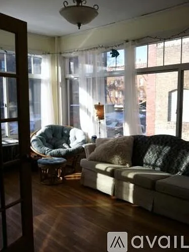 3 bed, 1400 sqft, $2,200 — Photo 3